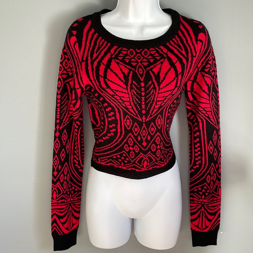 LOVE by CHESLEY womens short sweater size M